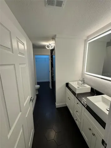 501 Knights Run Avenue Tampa FL 33602