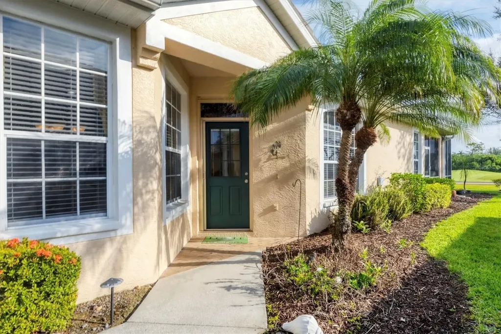 4301 Whispering Oaks Drive North Port FL 34287
