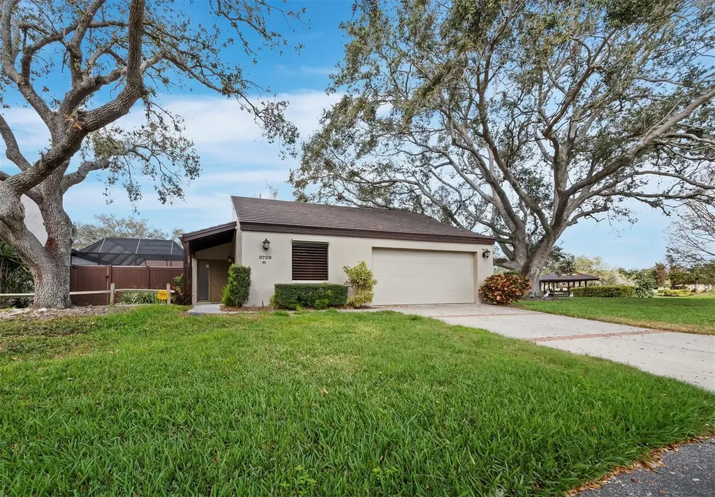 3729 Glen Oaks Manor Drive Sarasota FL 34232