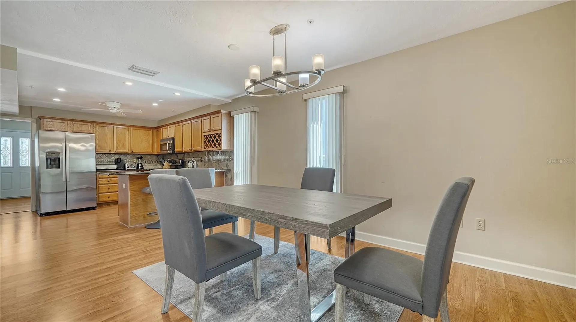 462 Island Circle Sarasota FL 34242