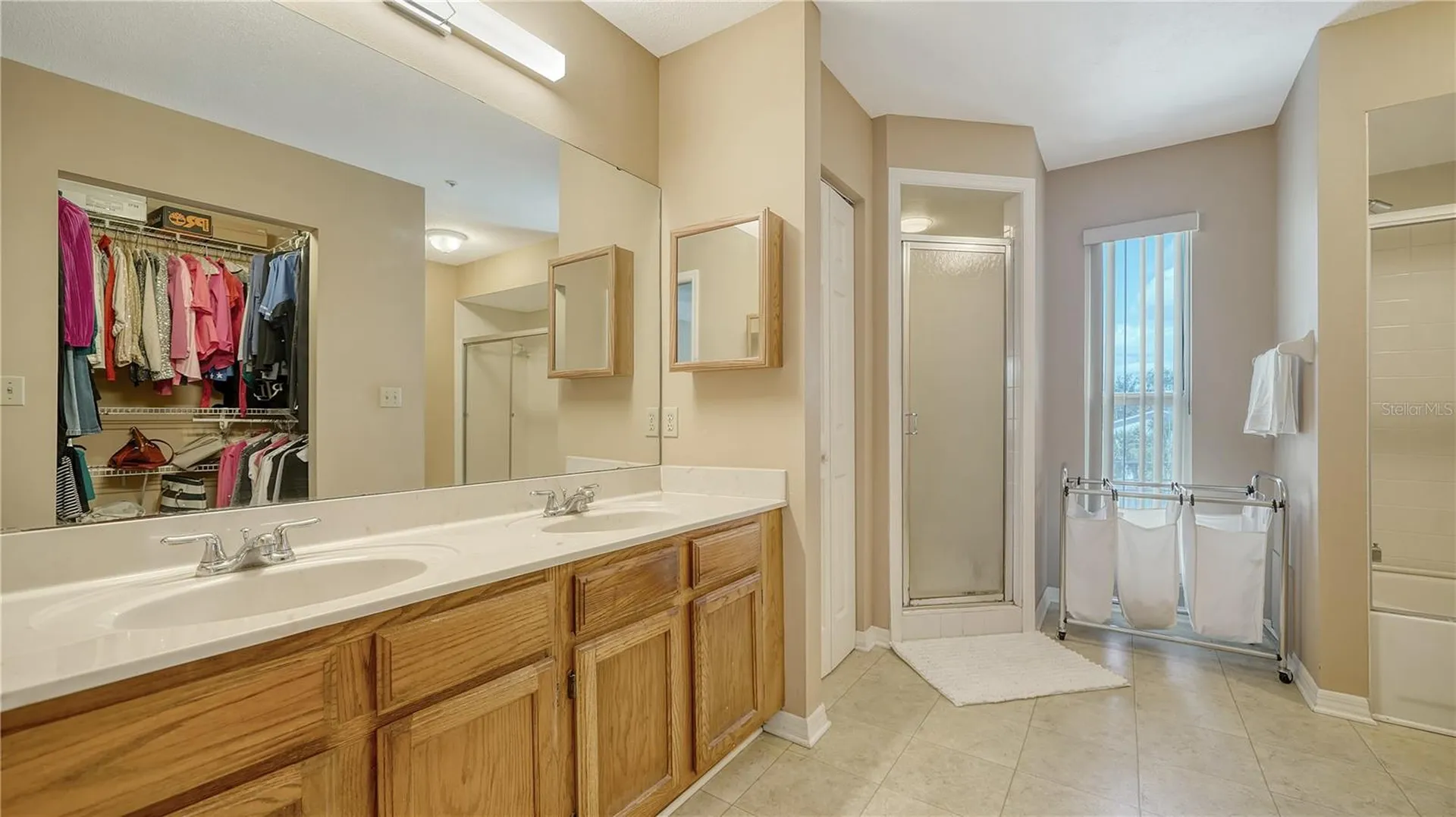 462 Island Circle Sarasota FL 34242