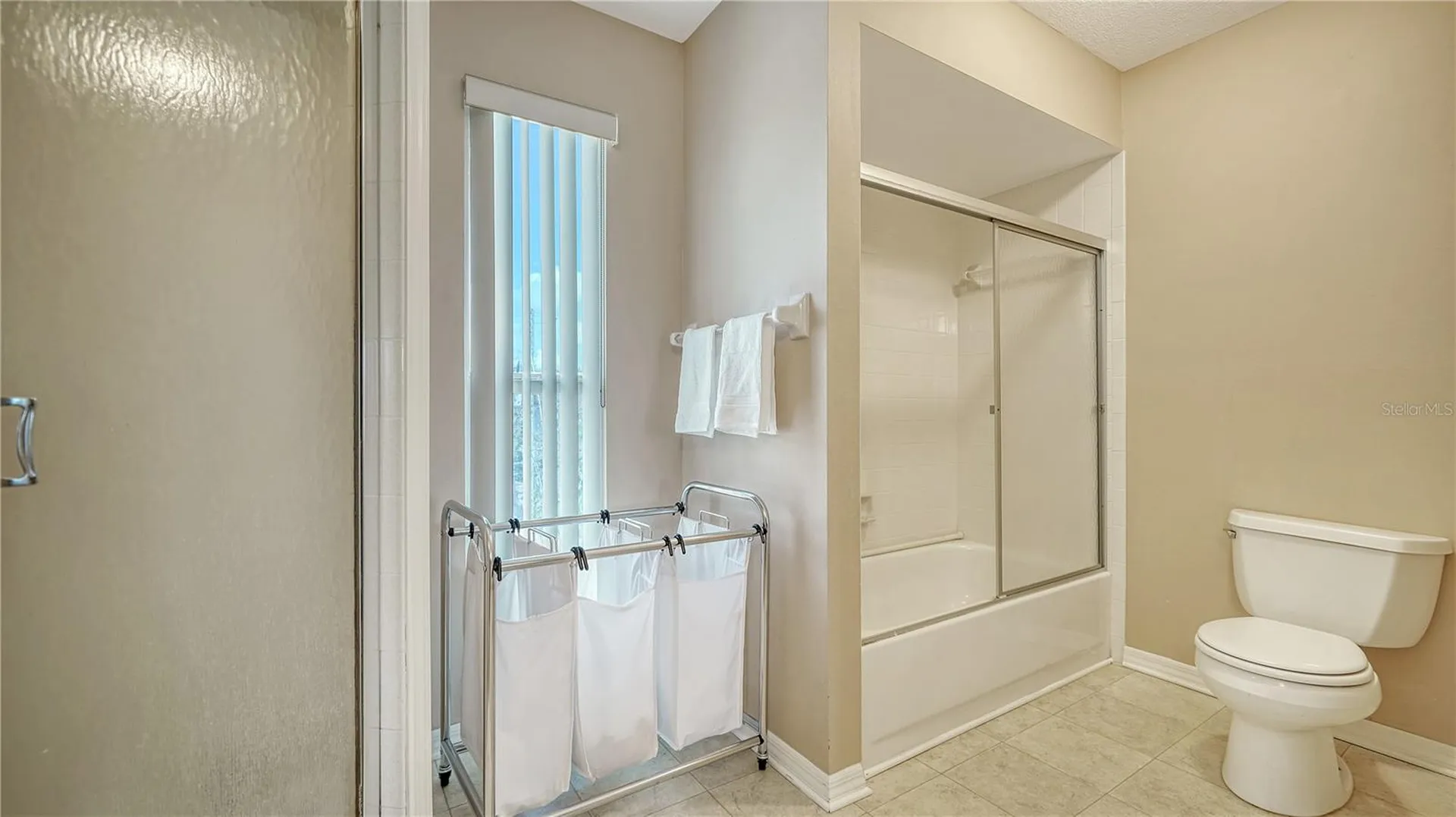 462 Island Circle Sarasota FL 34242