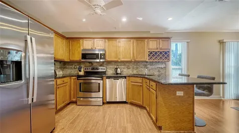 462 Island Circle Sarasota FL 34242