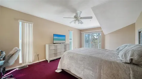 462 Island Circle Sarasota FL 34242