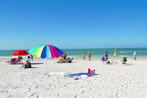 462 Island Circle Sarasota FL 34242
