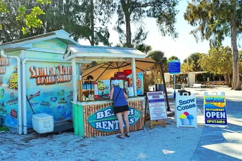 462 Island Circle Sarasota FL 34242
