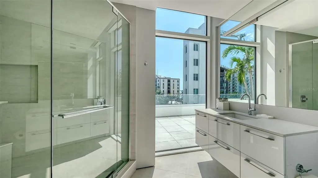 280 Golden Gate Point Sarasota FL 34236