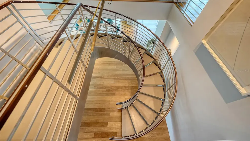 280 Golden Gate Point Sarasota FL 34236