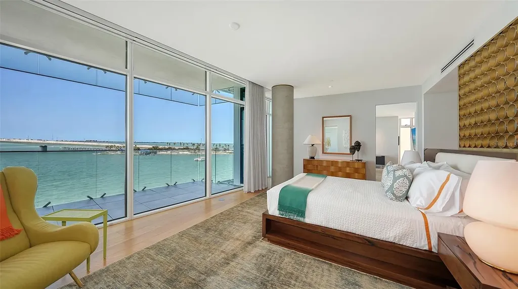 280 Golden Gate Point Sarasota FL 34236