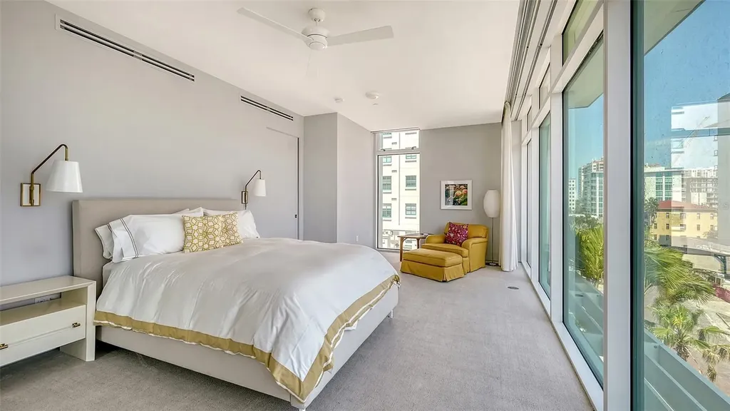 280 Golden Gate Point Sarasota FL 34236