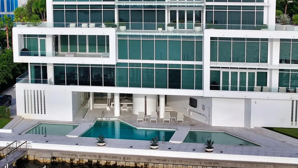 280 Golden Gate Point Sarasota FL 34236