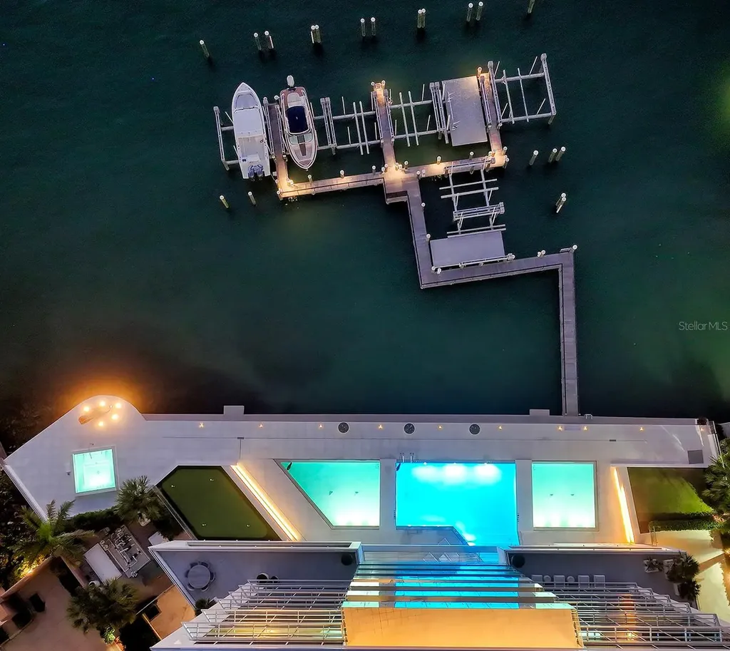 280 Golden Gate Point Sarasota FL 34236