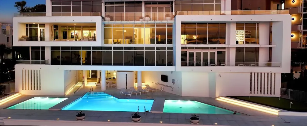 280 Golden Gate Point Sarasota FL 34236