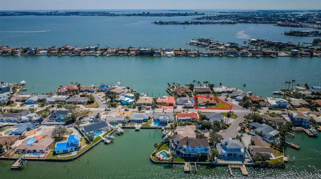5815 Bali Way S St Pete Beach FL 33706