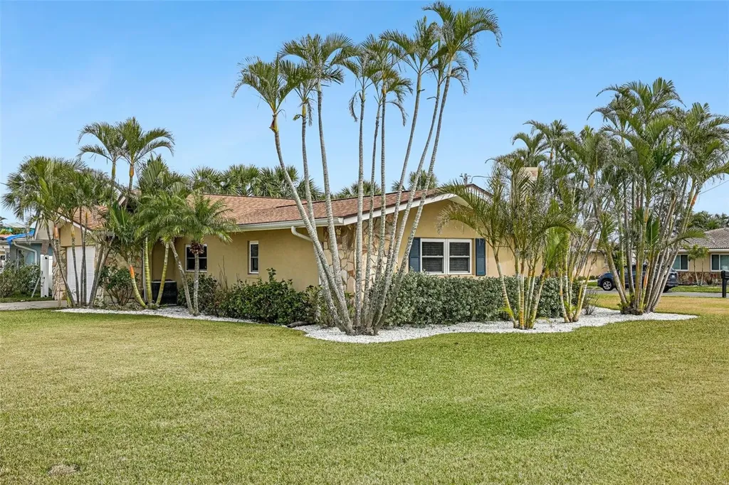 5815 Bali Way S St Pete Beach FL 33706
