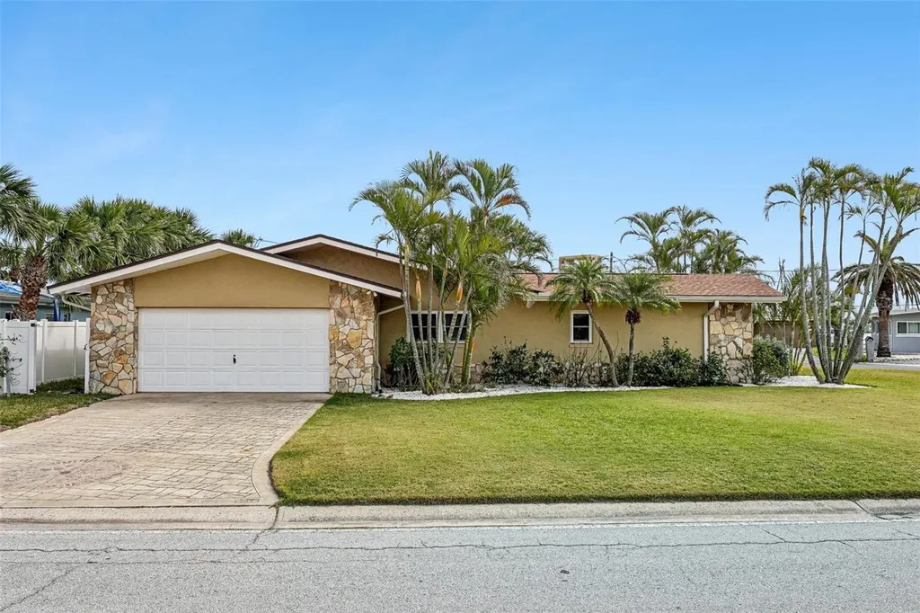 5815 Bali Way S St Pete Beach FL 33706