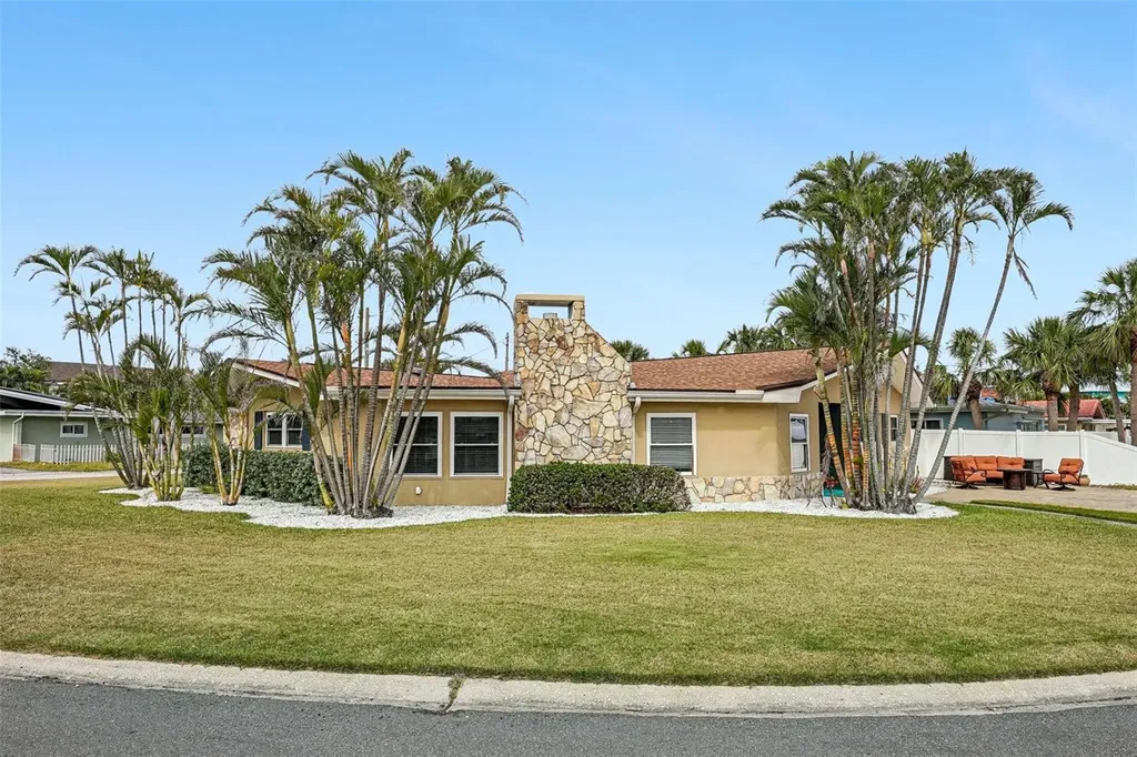 5815 Bali Way S St Pete Beach FL 33706