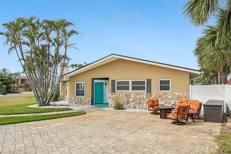 5815 Bali Way S St Pete Beach FL 33706