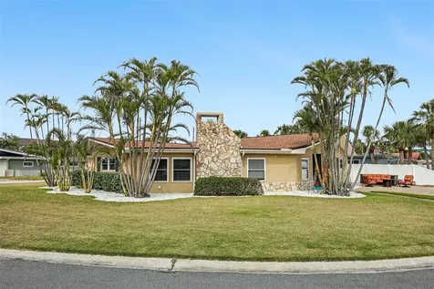 5815 Bali Way S St Pete Beach FL 33706