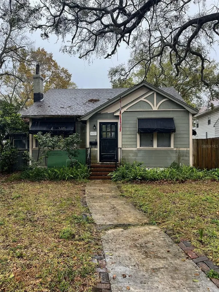 612 29th Avenue N St Petersburg FL 33704