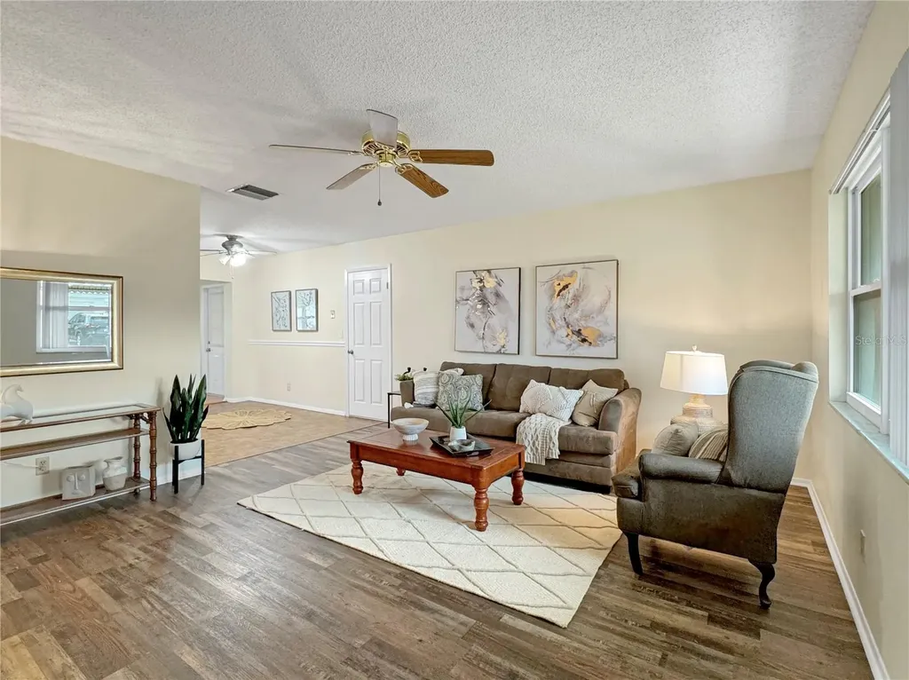 9737 36th Way N Pinellas Park FL 33782