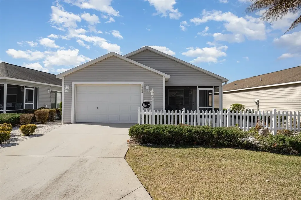 1654 Indigo Avenue The Villages FL 32162
