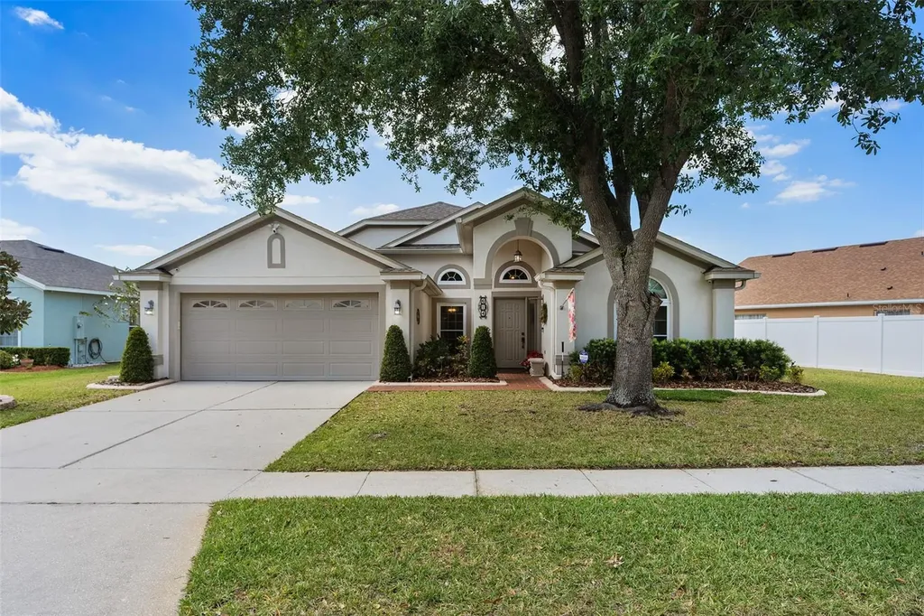 614 Canary Island Court Orlando FL 32828