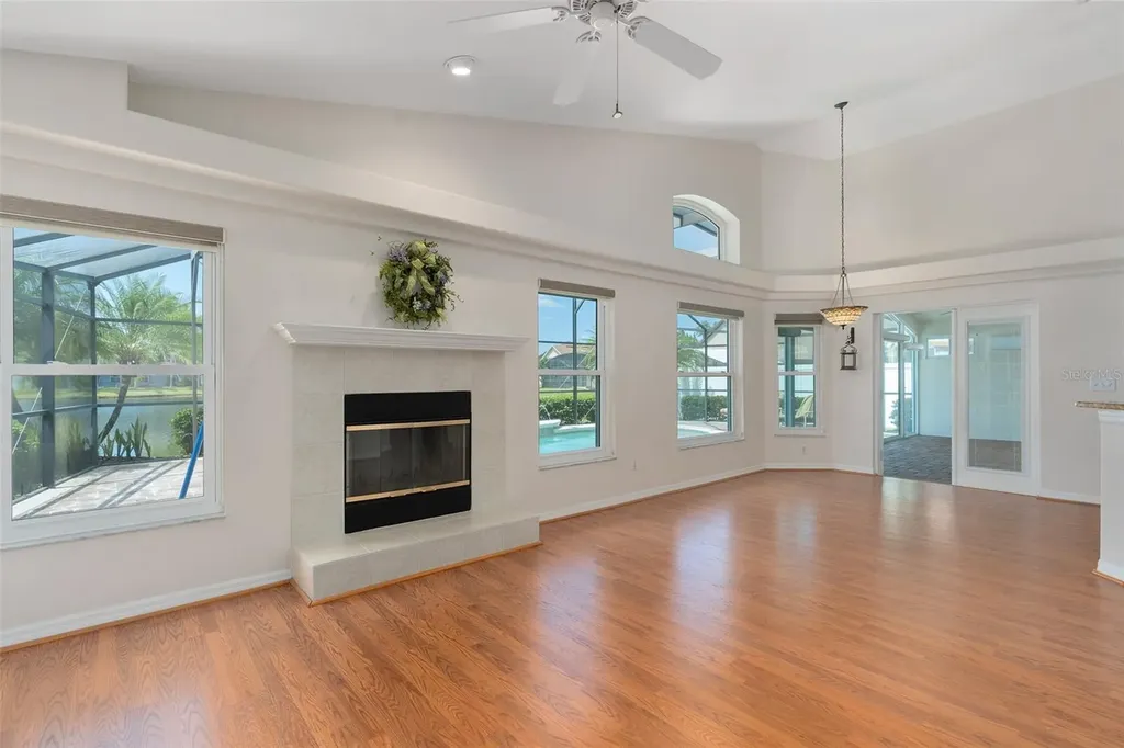 614 Canary Island Court Orlando FL 32828