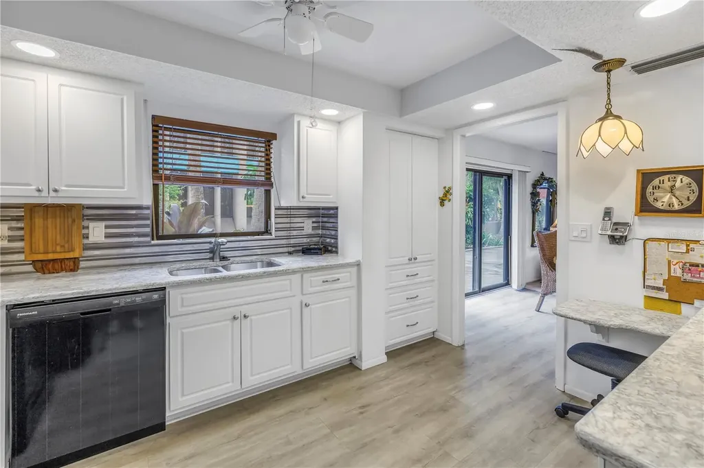 1400 1st Avenue W Bradenton FL 34205