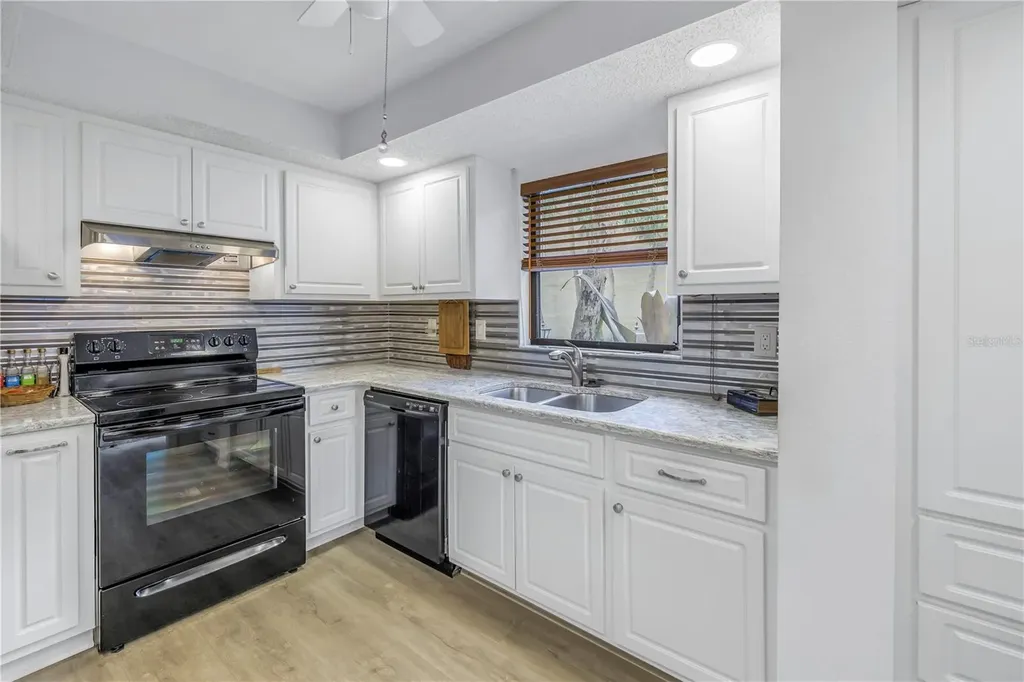 1400 1st Avenue W Bradenton FL 34205