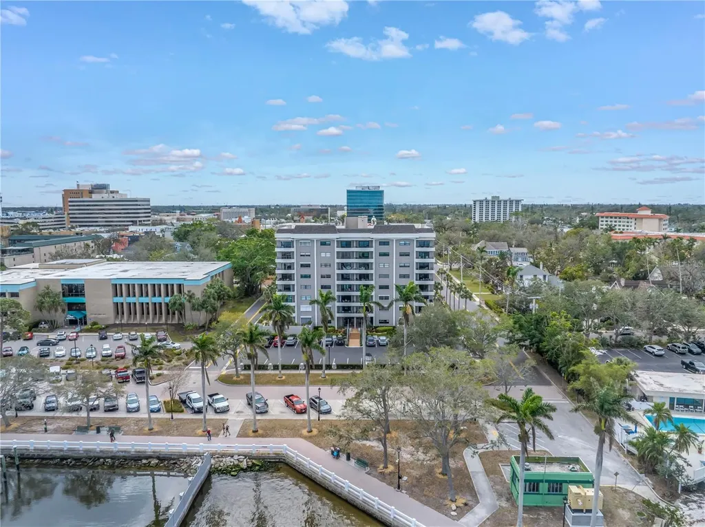 1400 1st Avenue W Bradenton FL 34205