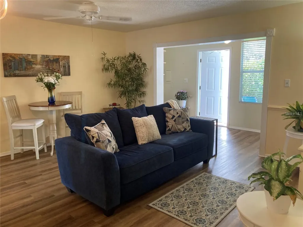 6032 Arlene Way Bradenton FL 34207