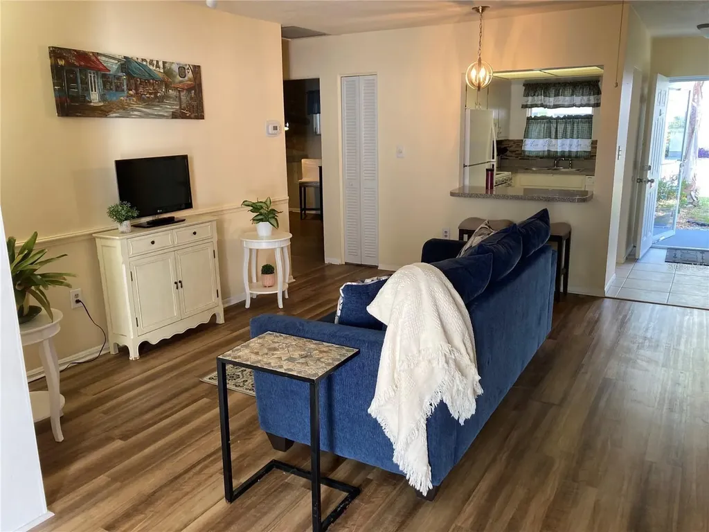 6032 Arlene Way Bradenton FL 34207