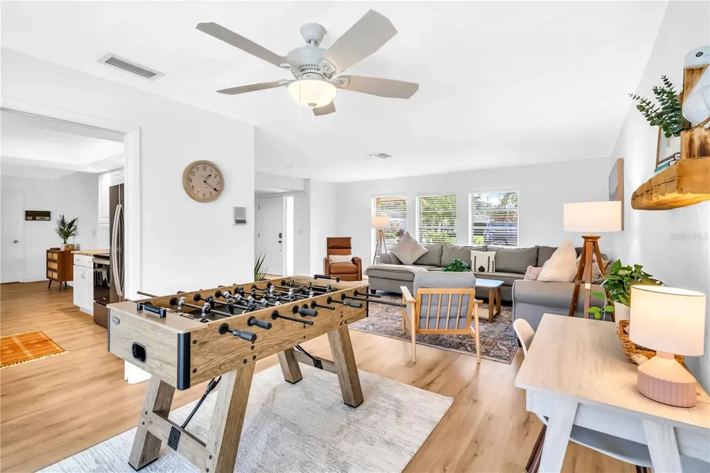 2921 Captiva Drive Sarasota FL 34231