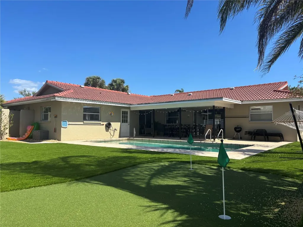 2921 Captiva Drive Sarasota FL 34231