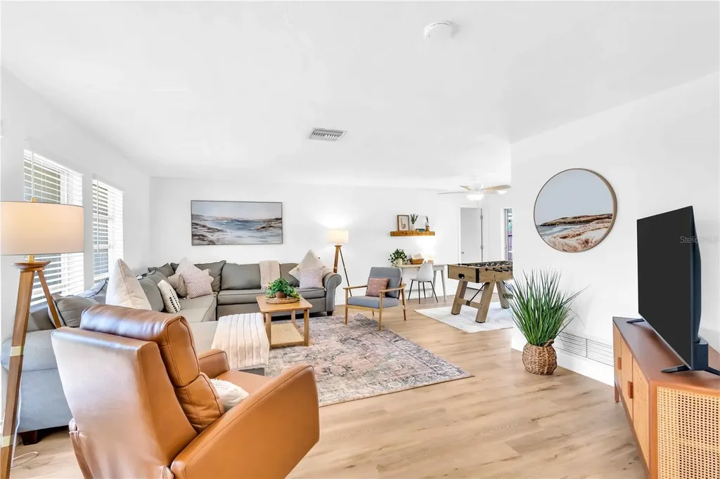 2921 Captiva Drive Sarasota FL 34231