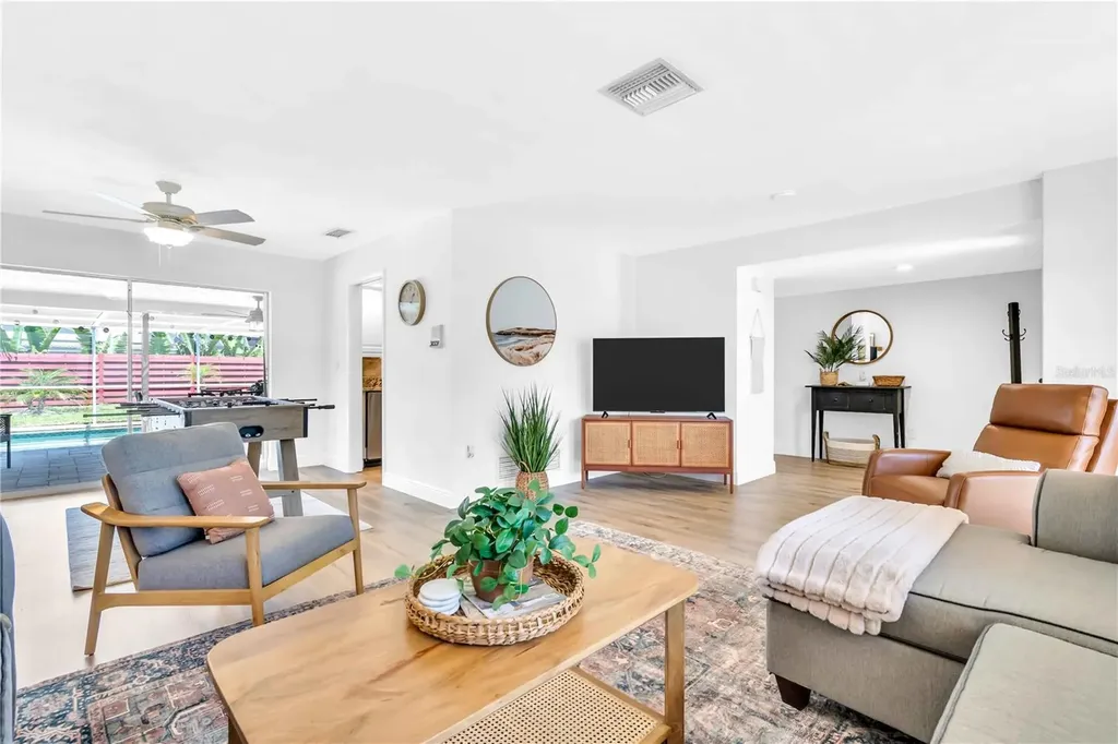 2921 Captiva Drive Sarasota FL 34231
