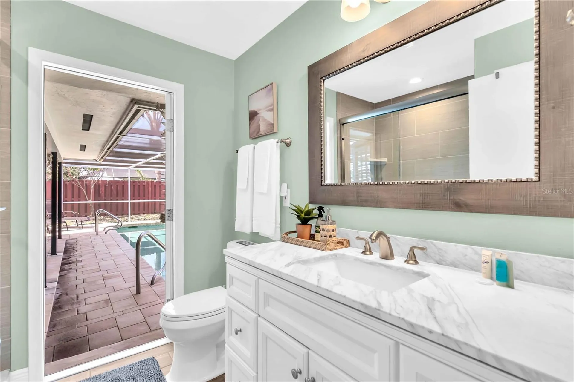 2921 Captiva Drive Sarasota FL 34231