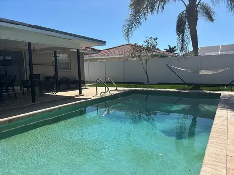 2921 Captiva Drive Sarasota FL 34231