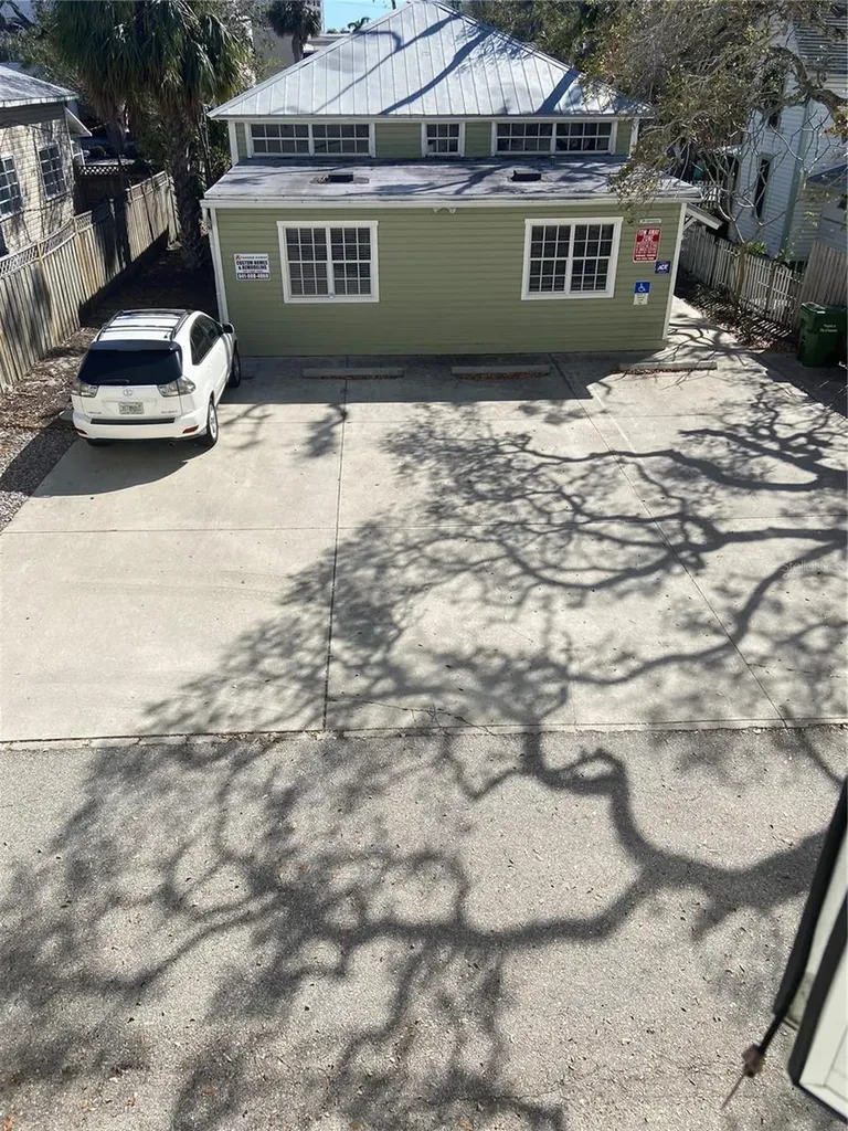 1267 2nd Street Sarasota FL 34236