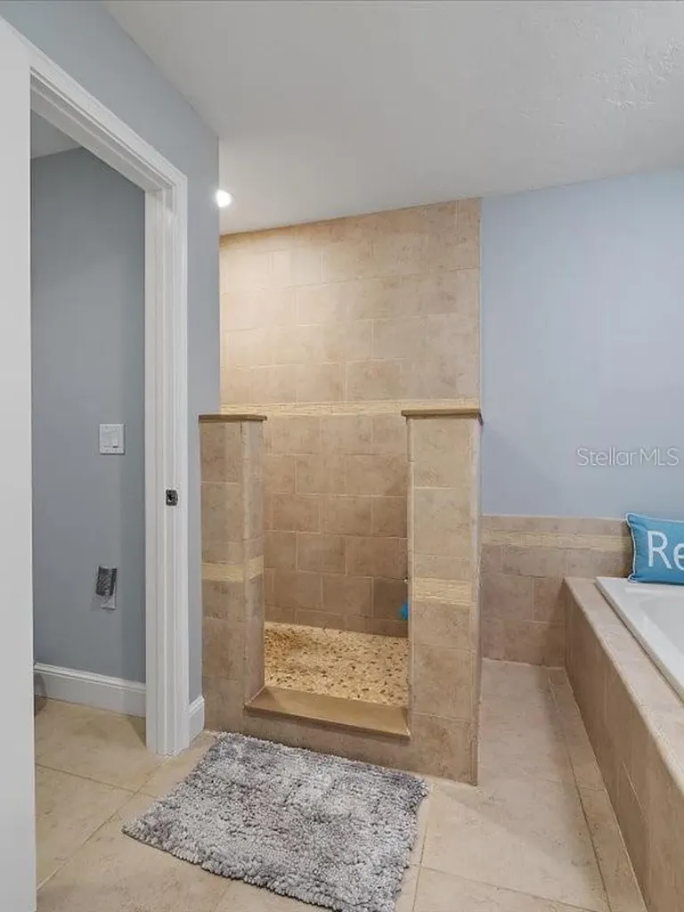 4588 Baycedar Lane Sarasota FL 34241
