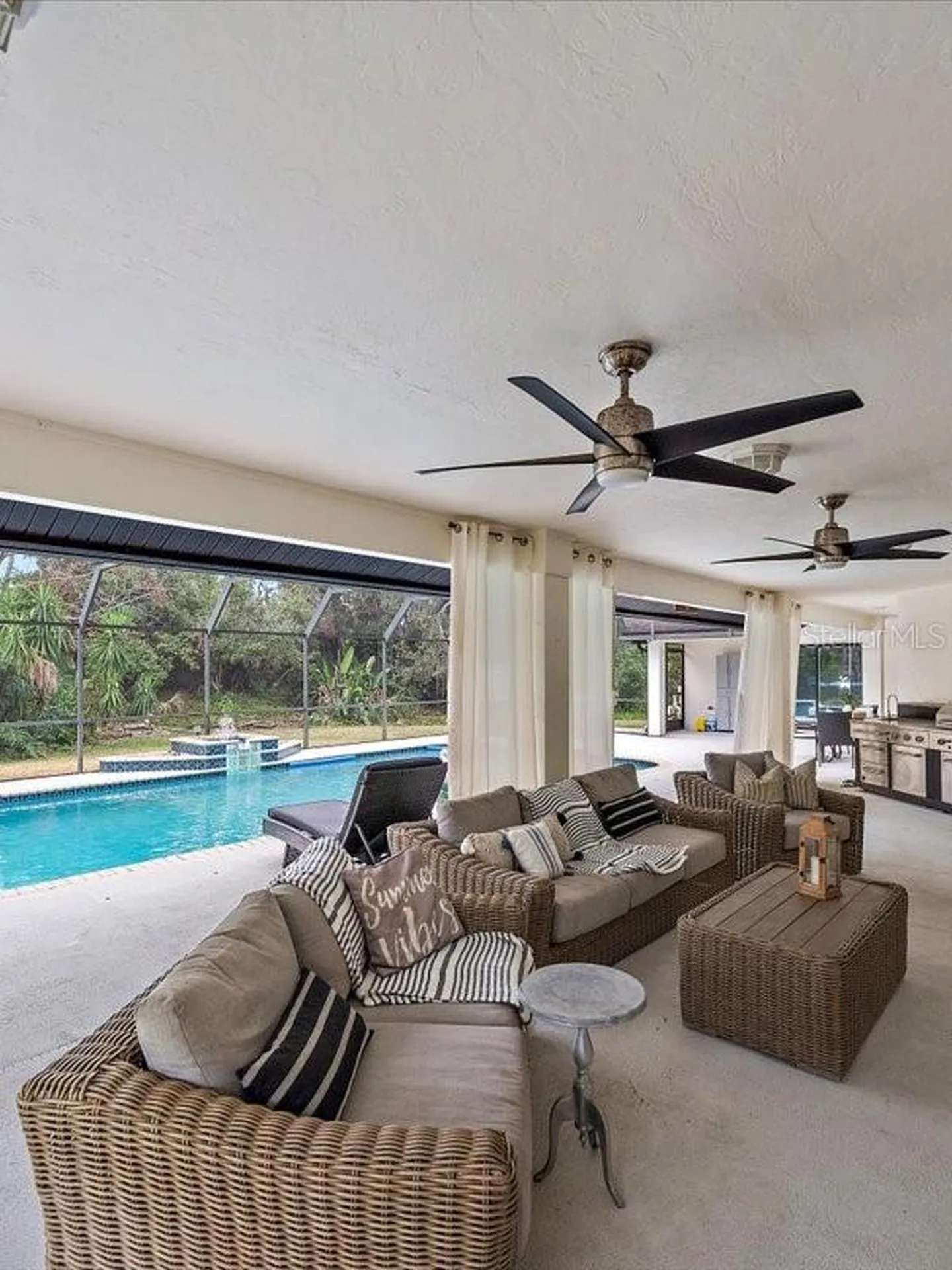 4588 Baycedar Lane Sarasota FL 34241