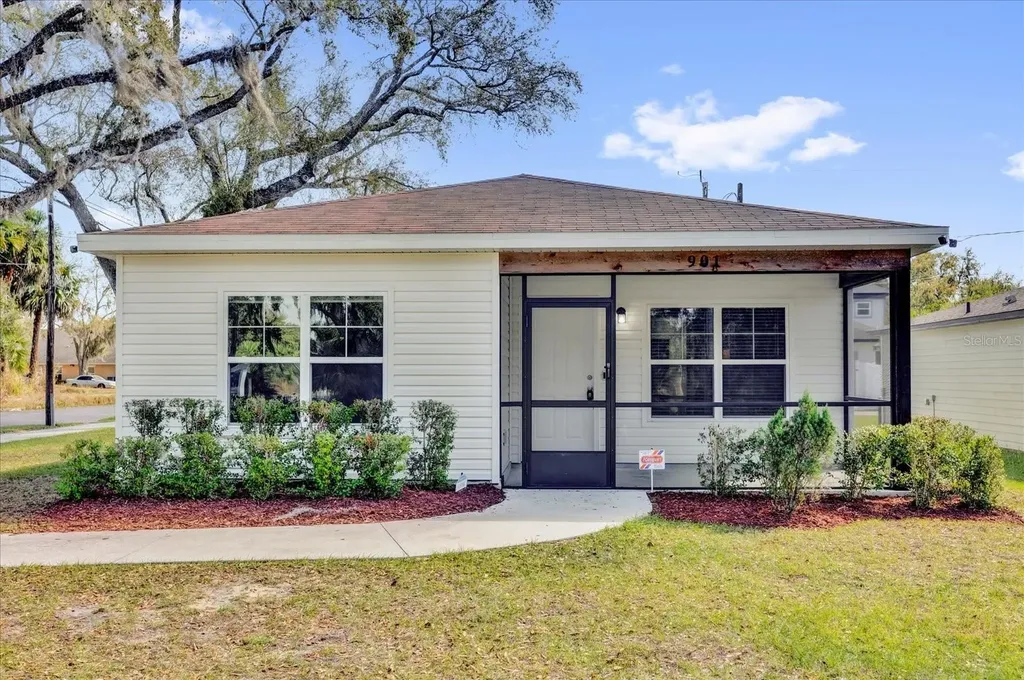 901 S Holly Avenue Sanford FL 32771