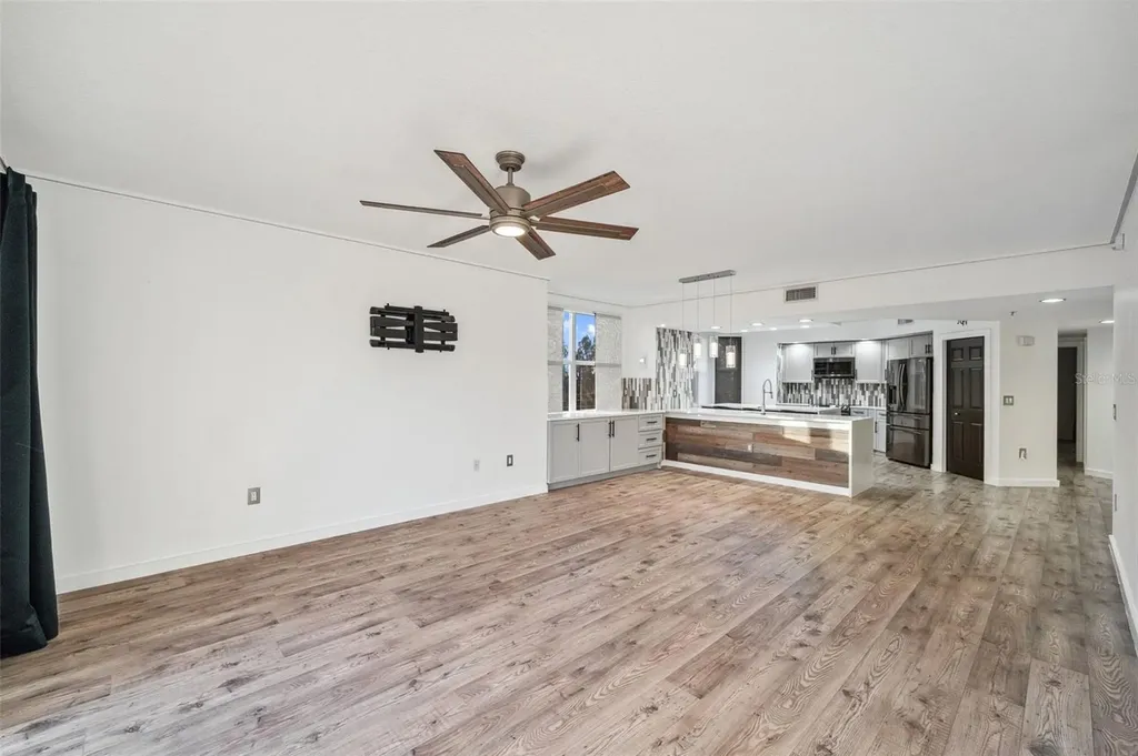 960 Starkey Road Largo FL 33771