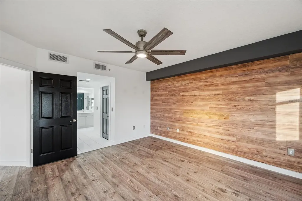 960 Starkey Road Largo FL 33771