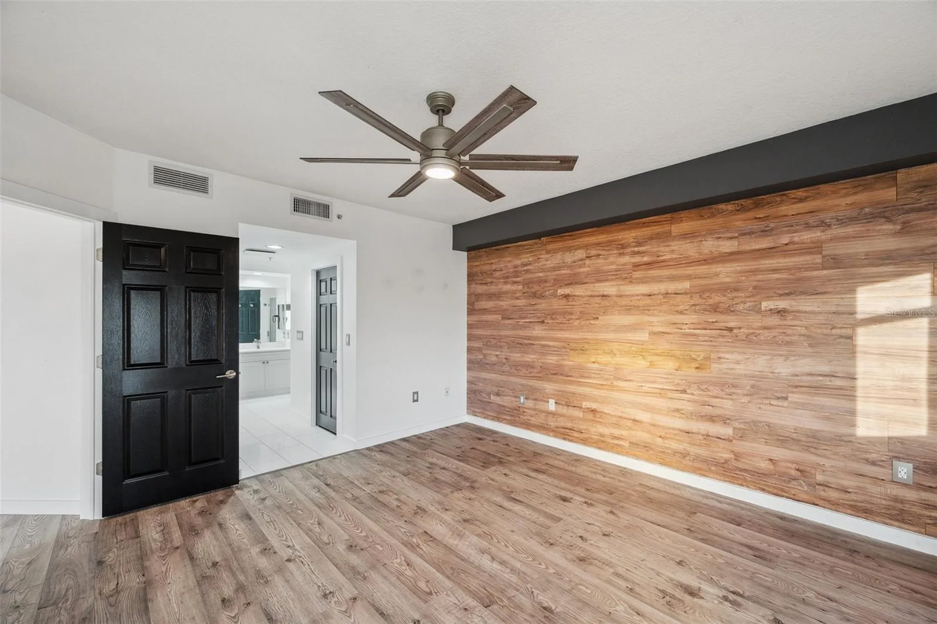 960 Starkey Road Largo FL 33771