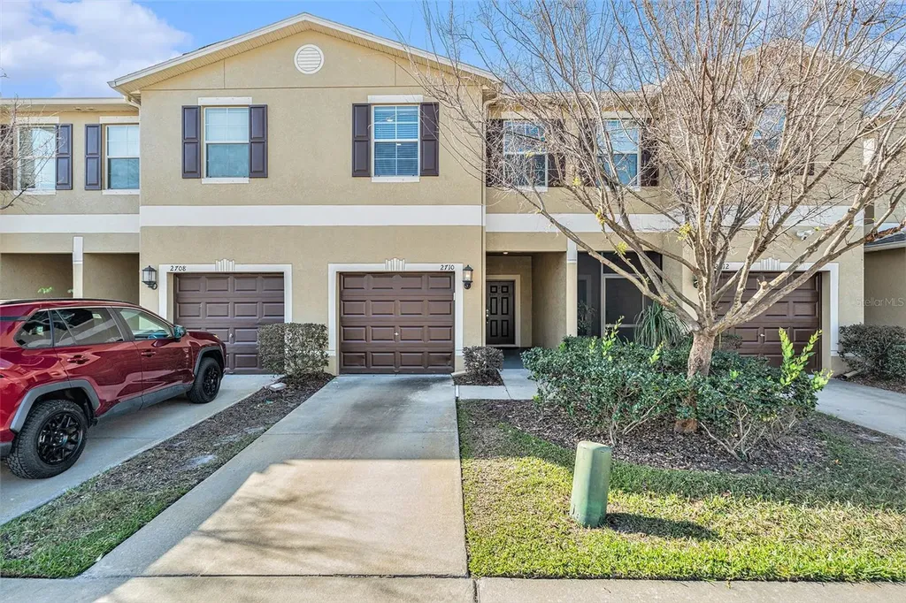 2710 Hampton Green Lane Brandon FL 33511