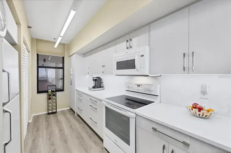 1930 Harbourside Drive Longboat Key FL 34228