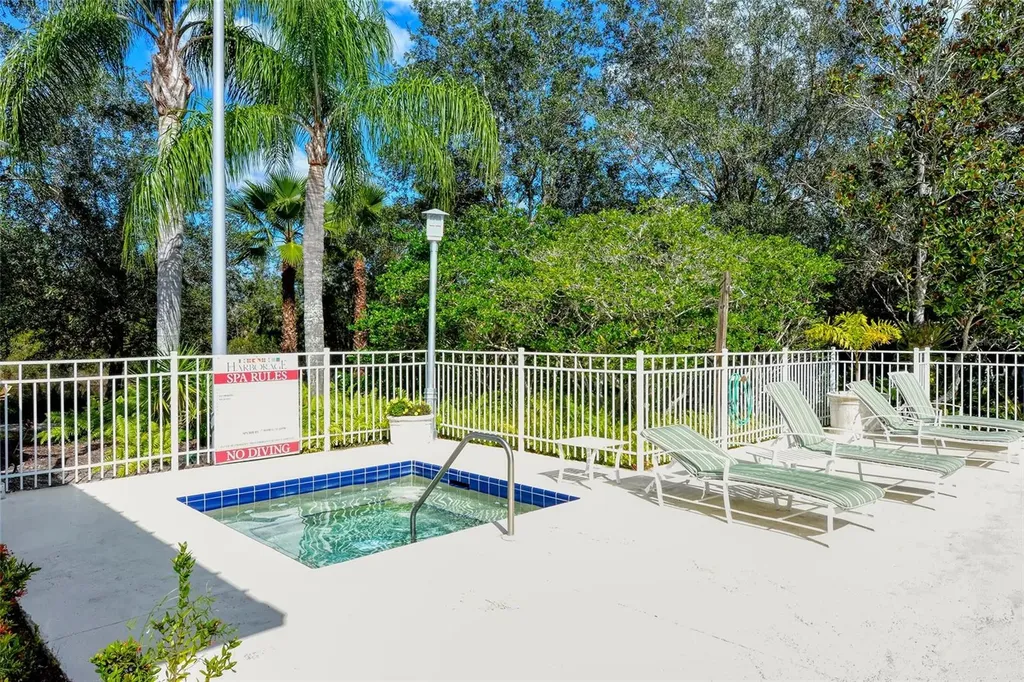 5547 Key West Place Bradenton FL 34203