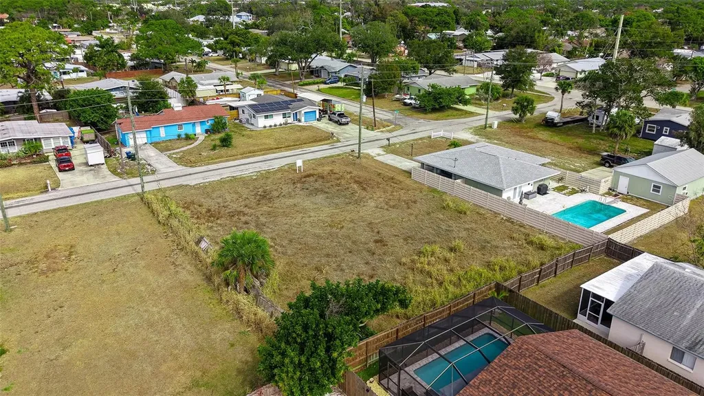1738 (Lot 11) Wharf Road Sarasota FL 34231